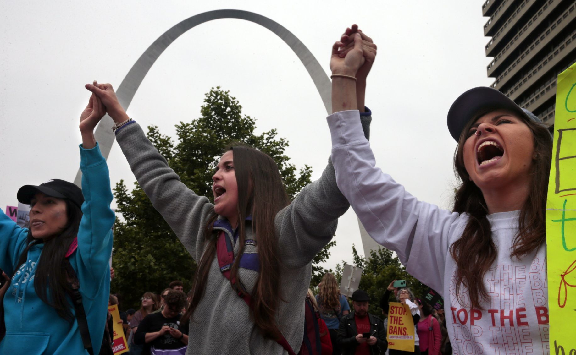 Hundreds rally for abortion rights, against near-total ban